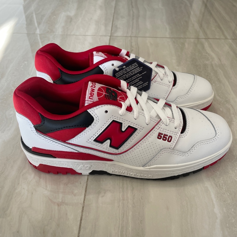 Mens 8, Womens 9.5  - New Balance 550 White 2022